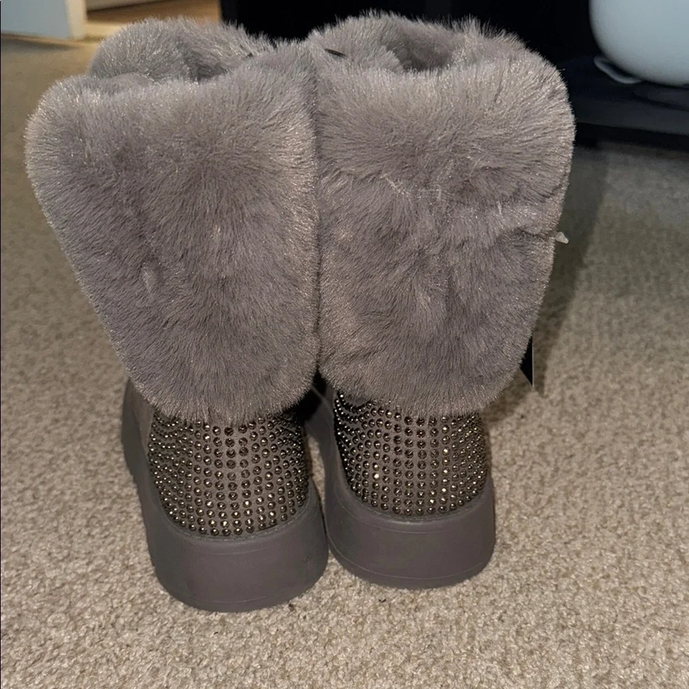 GBG  Boots - Picture 4 of 10